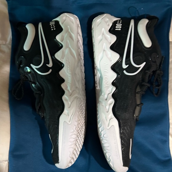 Nike air, zoom GT run authentic basketball shoes - Picture 6 of 6